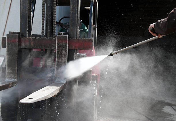 Best Pressure Washing Contractors  in Falcon Heights, MN